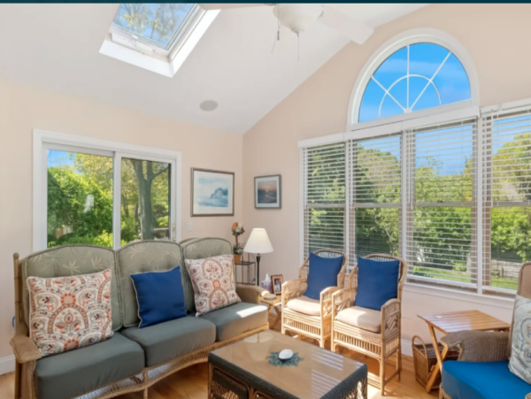 Luxurious Retreat in Tiana Shores - Your Perfect Hamptons Getaway